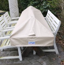 Abdeckung für einen Gartentisch